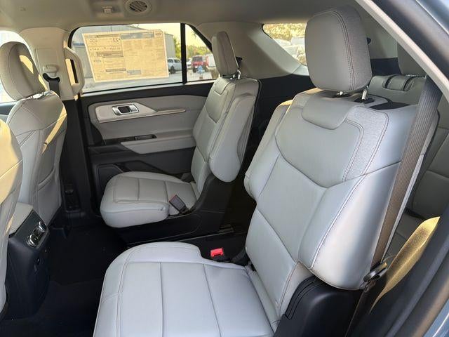 2026 Ford Explorer Active w/100A Pkg 4WD