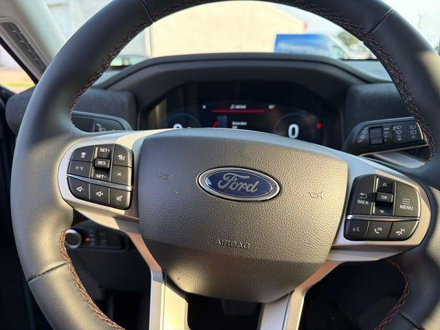 2026 Ford Explorer Active w/100A Pkg 4WD