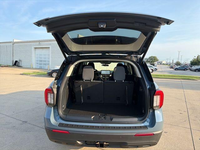 2026 Ford Explorer Active w/100A Pkg 4WD