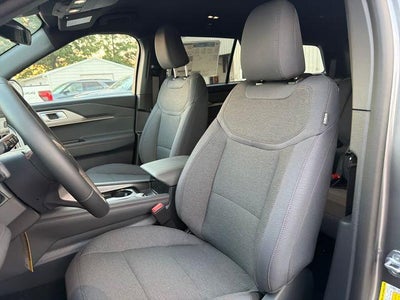 2027 Ford Explorer Active w/100A Pkg 4WD