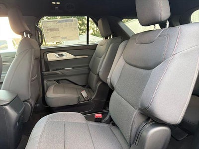 2027 Ford Explorer Active w/100A Pkg 4WD