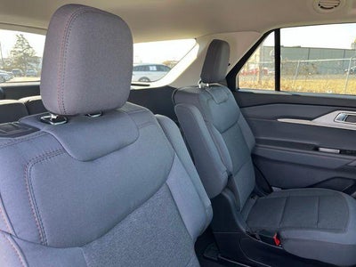 2026 Ford Explorer Active w/100A Pkg 4WD