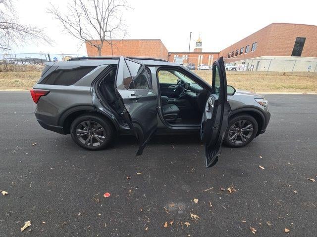 2026 Ford Explorer Active w/100A Pkg 4WD