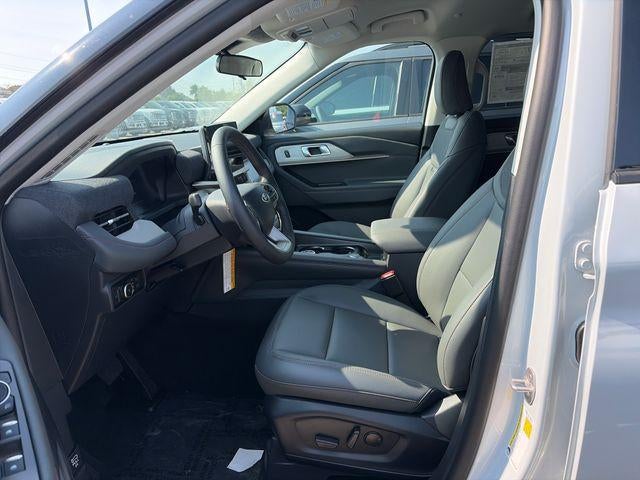 2026 Ford Explorer Active w/100A Pkg 4WD