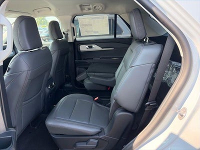 2026 Ford Explorer Active w/100A Pkg 4WD