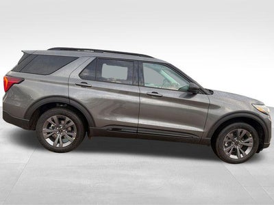 2026 Ford Explorer Active w/100A Pkg 4WD