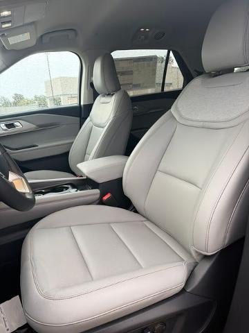 2026 Ford Explorer Active w/100A Pkg 4WD