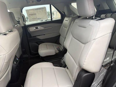 2026 Ford Explorer Active w/100A Pkg 4WD