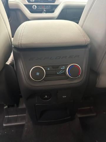 2026 Ford Explorer Active w/100A Pkg 4WD