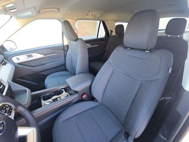 2026 Ford Explorer Active w/100A Pkg 4WD