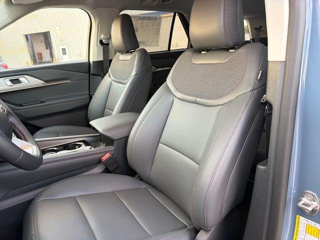 2026 Ford Explorer Active w/100A Pkg 4WD