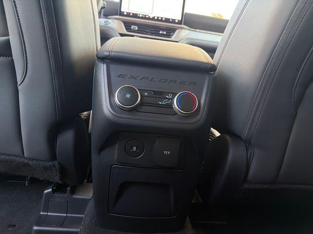2026 Ford Explorer Active w/100A Pkg 4WD