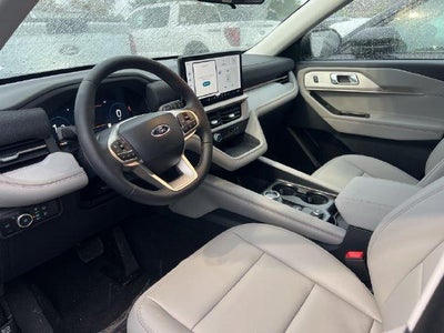 2026 Ford Explorer Active w/100A Pkg 4WD