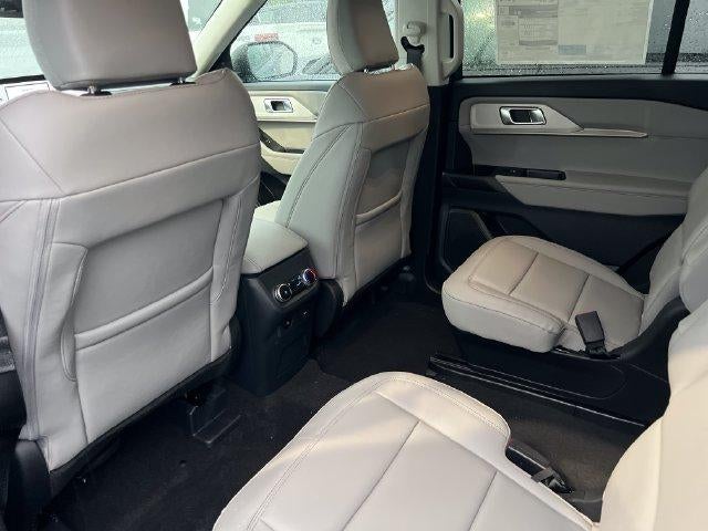 2026 Ford Explorer Active w/100A Pkg 4WD