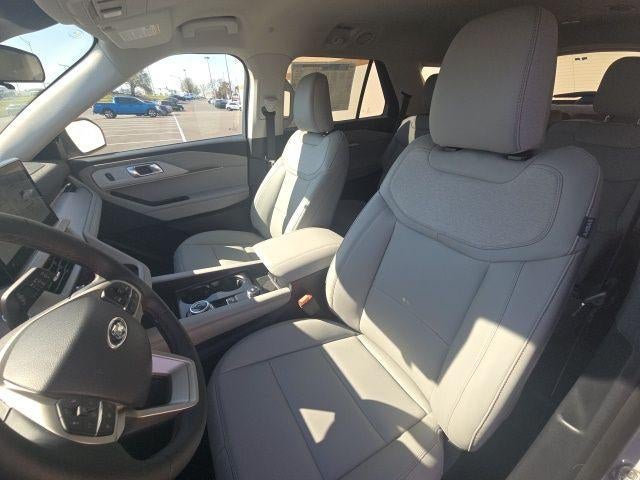 2026 Ford Explorer Active w/100A Pkg 4WD