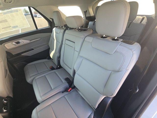 2026 Ford Explorer Active w/100A Pkg 4WD