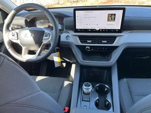 2026 Ford Explorer Active w/100A Pkg 4WD
