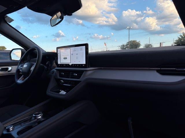 2027 Ford Explorer Active w/100A Pkg 4WD