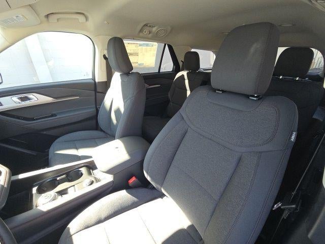 2026 Ford Explorer Active w/100A Pkg 4WD