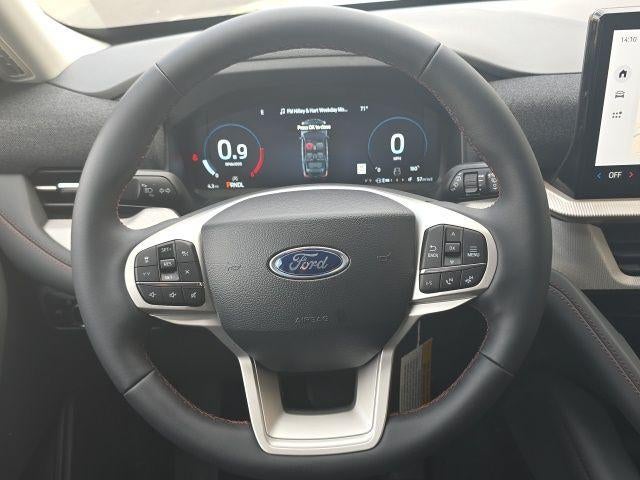 2026 Ford Explorer Active w/100A Pkg 4WD