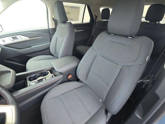 2026 Ford Explorer Active w/100A Pkg 4WD