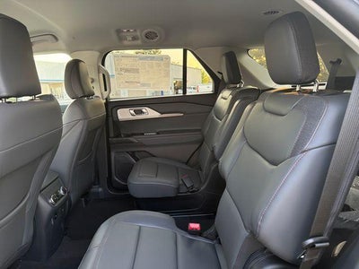 2026 Ford Explorer Active w/100A Pkg 4WD