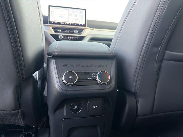 2026 Ford Explorer Active w/100A Pkg 4WD
