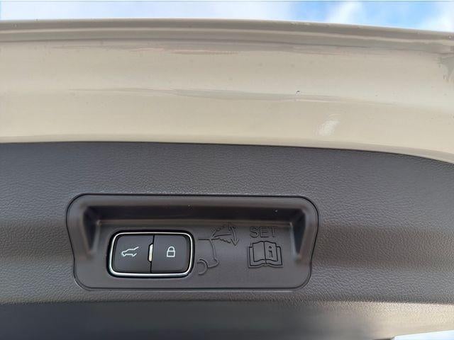 2027 Ford Explorer Active w/100A Pkg 4WD