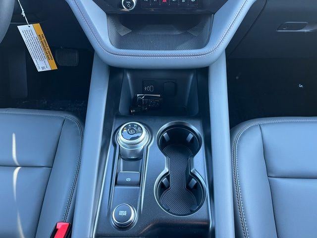 2025 Ford Explorer Active 4WD