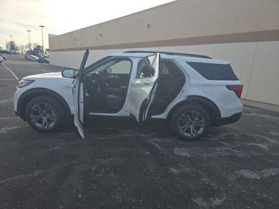 2026 Ford Explorer Active w/100A Pkg 4WD