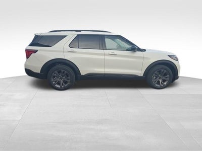 2026 Ford Explorer Active w/100A Pkg 4WD