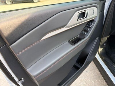 2026 Ford Explorer Active w/100A Pkg 4WD