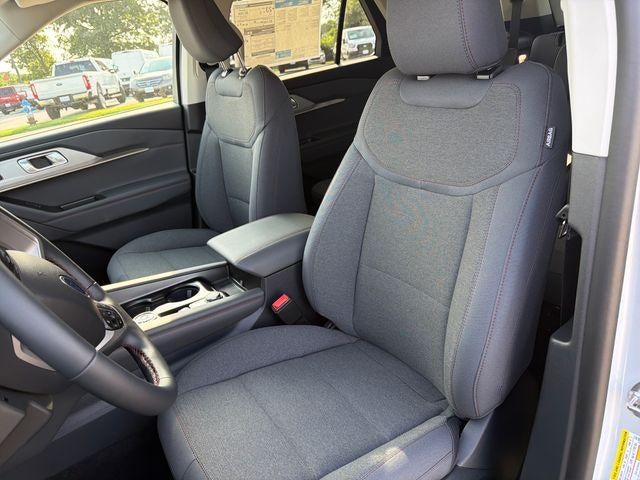 2026 Ford Explorer Active w/100A Pkg 4WD