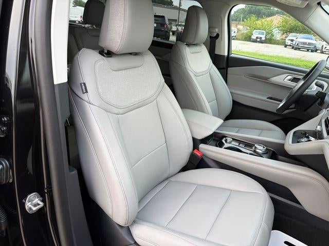 2026 Ford Explorer Active w/100A Pkg 4WD