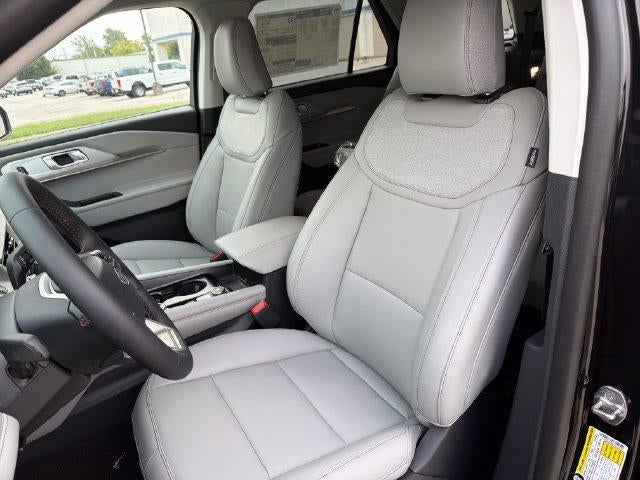 2026 Ford Explorer Active w/100A Pkg 4WD