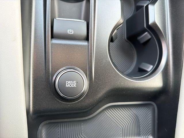 2026 Ford Explorer Active w/100A Pkg 4WD
