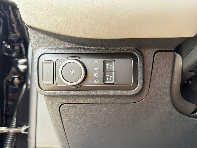 2026 Ford Explorer Active w/100A Pkg 4WD