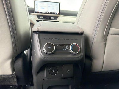 2026 Ford Explorer Active w/100A Pkg 4WD