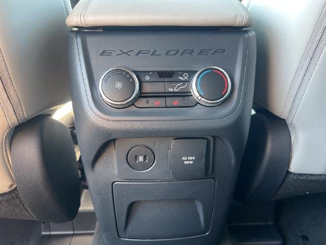 2027 Ford Explorer Platinum 4WD