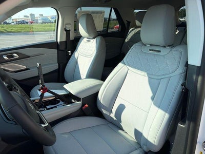 2026 Ford Explorer Platinum 4WD