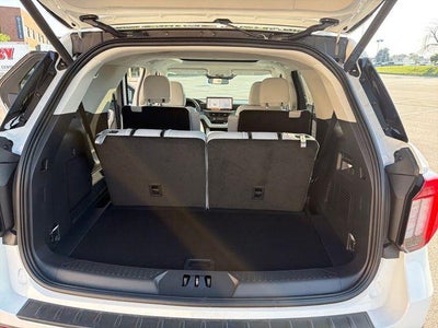 2026 Ford Explorer Platinum 4WD