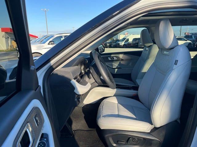 2026 Ford Explorer Platinum 4WD