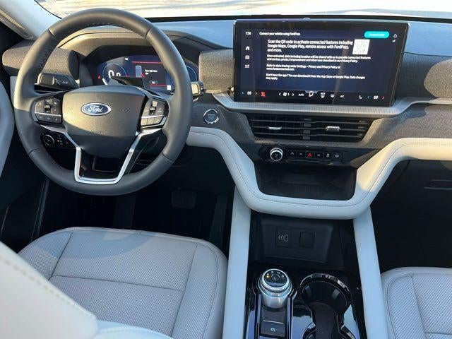 2026 Ford Explorer Platinum 4WD