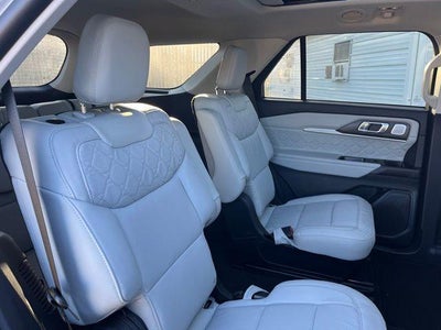 2026 Ford Explorer Platinum 4WD