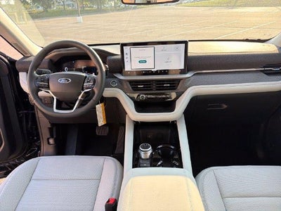 2026 Ford Explorer Platinum 4WD