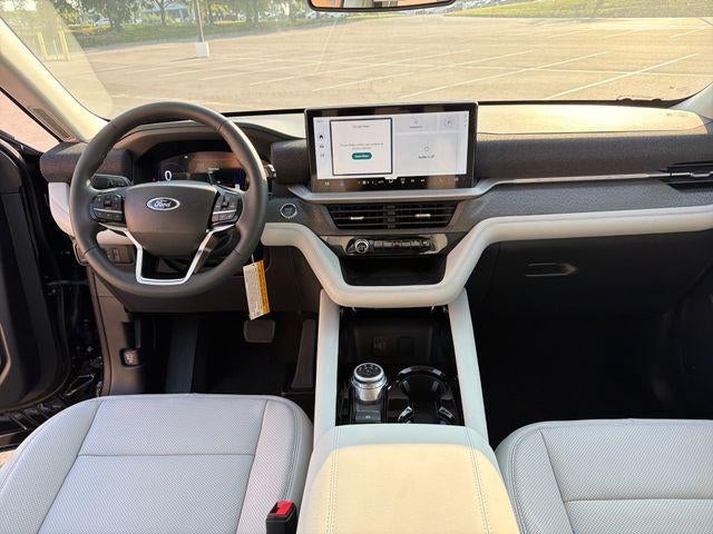 2026 Ford Explorer Platinum 4WD