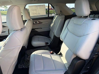 2026 Ford Explorer Platinum 4WD