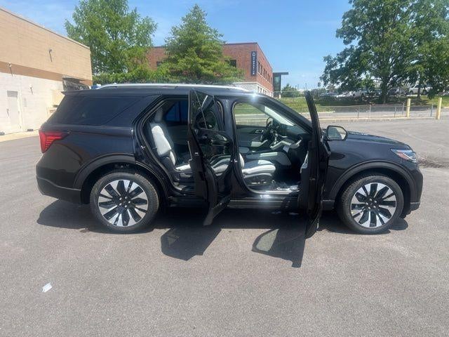 2026 Ford Explorer Platinum 4WD