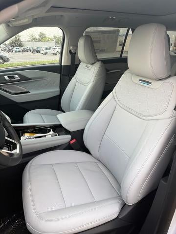 2026 Ford Explorer Platinum 4WD
