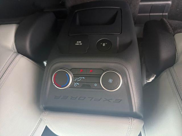 2026 Ford Explorer Platinum 4WD